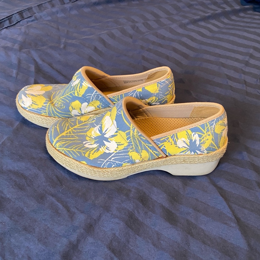 Dansko clogs - Picture 2 of 4